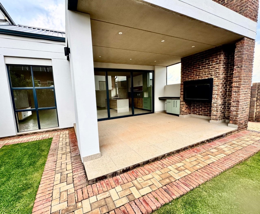 3 Bedroom Property for Sale in Helderzicht Eco Estate North West